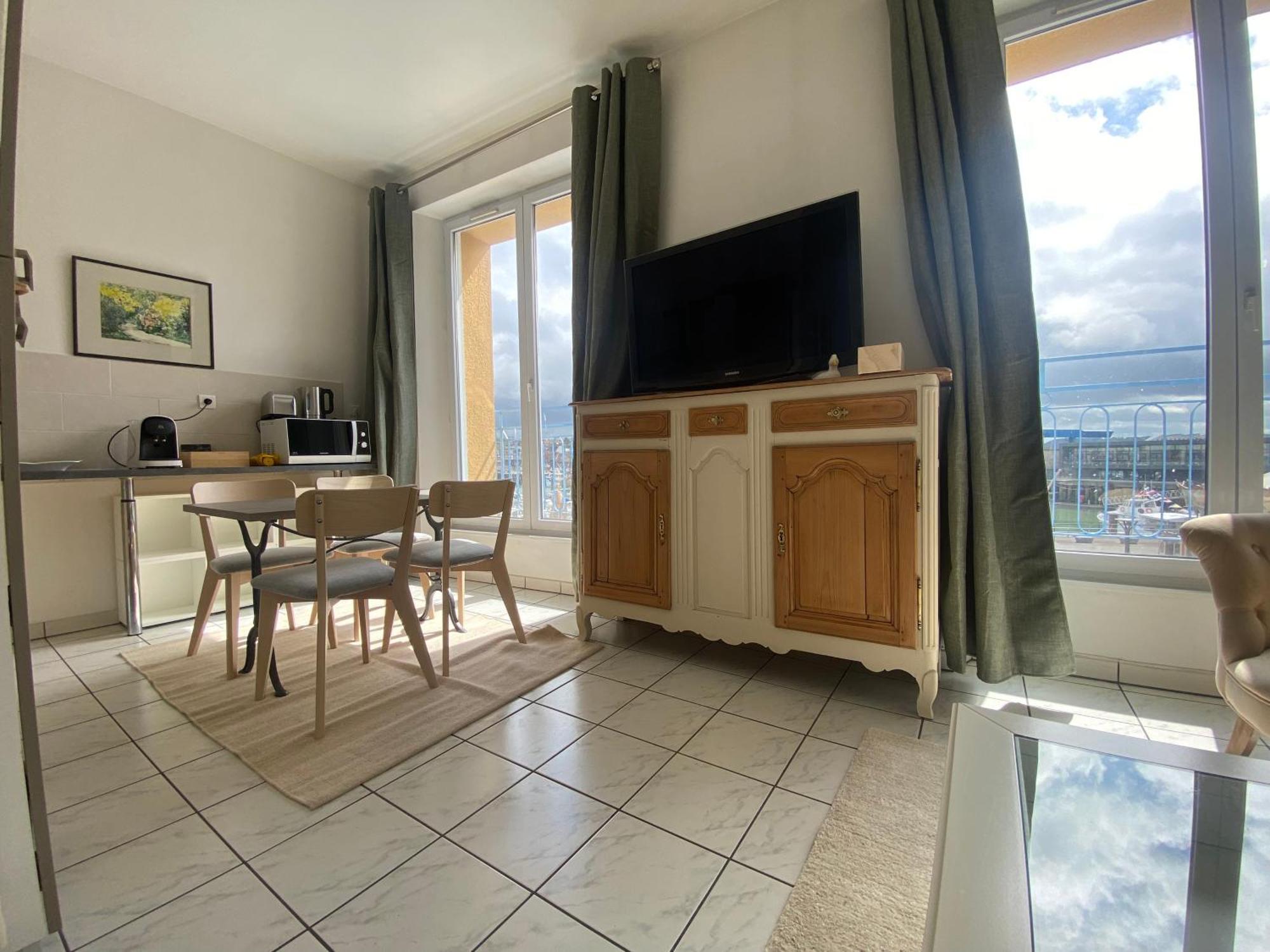Etablissement 3 Etoiles Avec Ascenseur, 3 Appartements Lumineux Vue Port Avec Balcon, 200M De La Mer, Wifi Fibre, Tous Service Inclus Дьепп Экстерьер фото