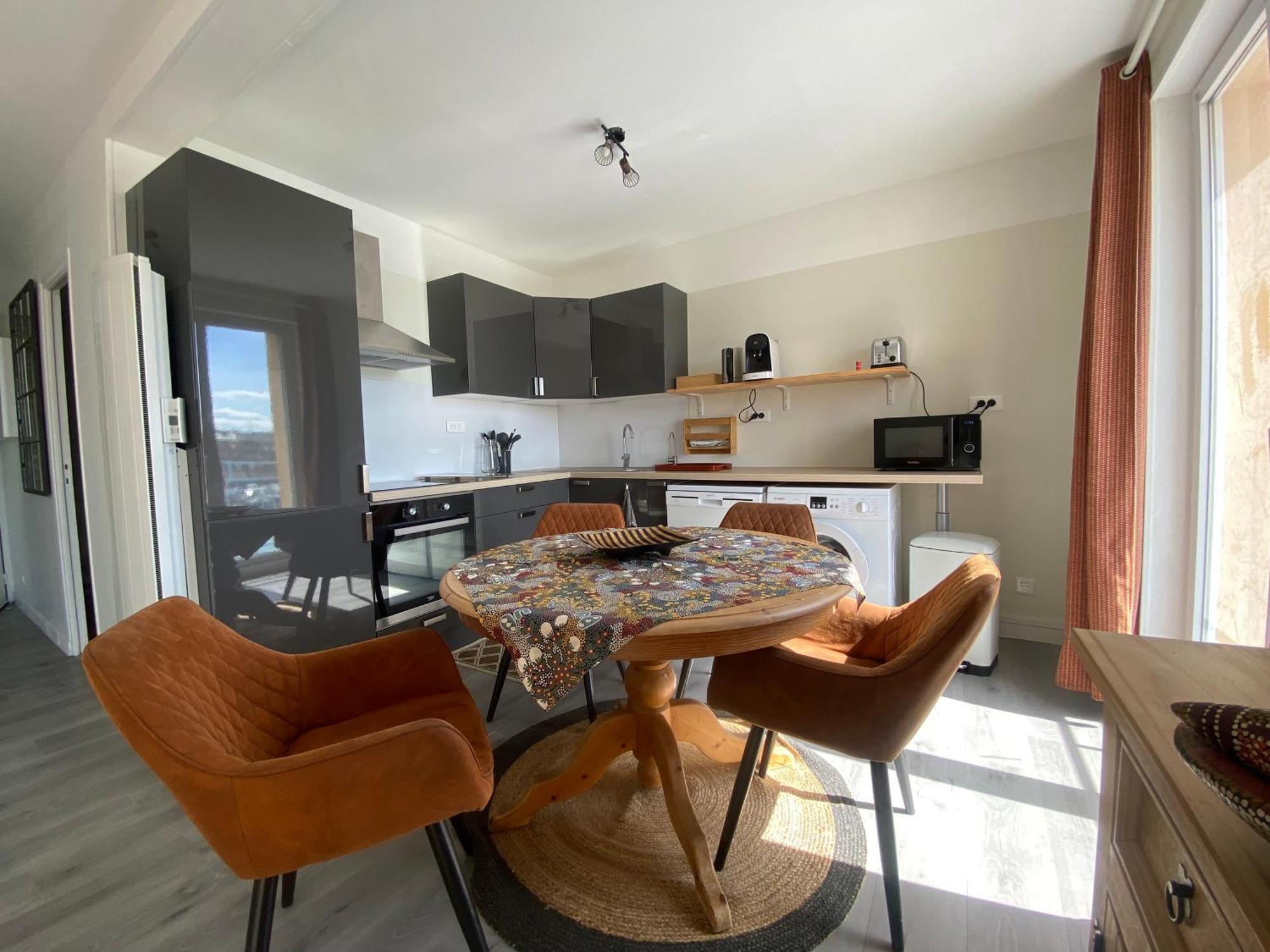 Etablissement 3 Etoiles Avec Ascenseur, 3 Appartements Lumineux Vue Port Avec Balcon, 200M De La Mer, Wifi Fibre, Tous Service Inclus Дьепп Экстерьер фото