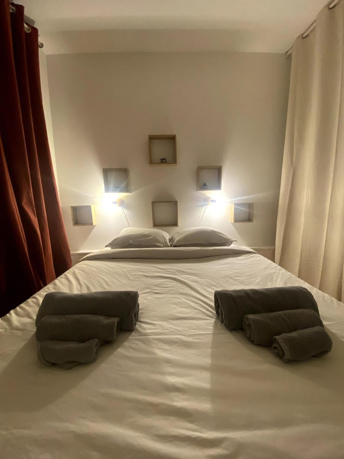 Etablissement 3 Etoiles Avec Ascenseur, 3 Appartements Lumineux Vue Port Avec Balcon, 200M De La Mer, Wifi Fibre, Tous Service Inclus Дьепп Экстерьер фото